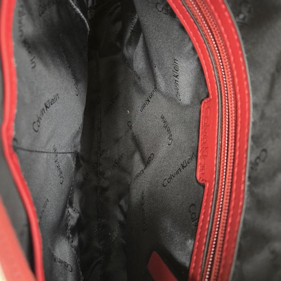 Calvin Klein Red Leather Women's Bag - Picture 4 of 6